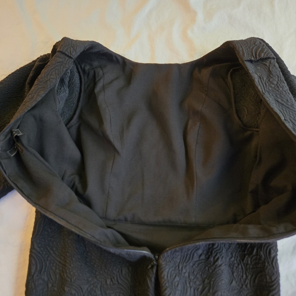 BCBG Max Azria sz 2 Draped Shoulder Black Dress Jacquard Knit 90s style - Picture 12 of 12